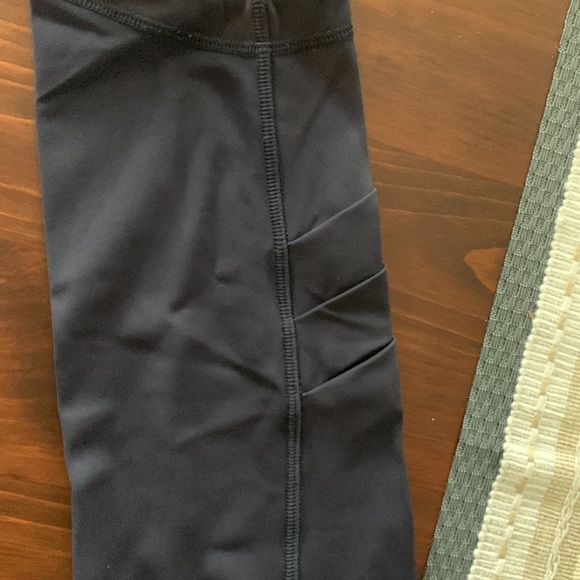 Lululemon leggings - Picture 7 of 8